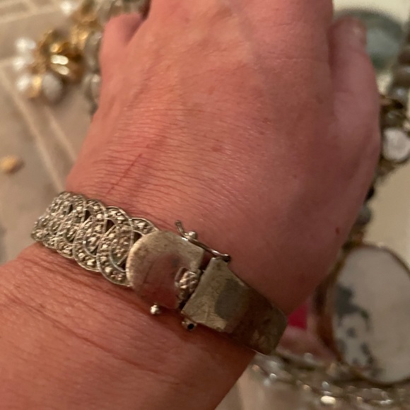 Jewelry sets from $15-25. - Picture 8 of 11